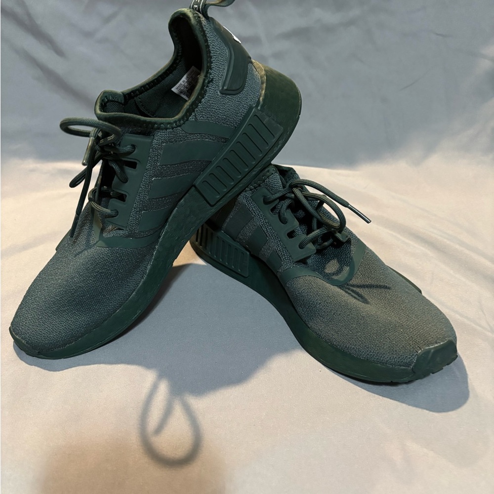 Adidas NMD_R1 Mineral Green Men’s 8.5 – Gently Used